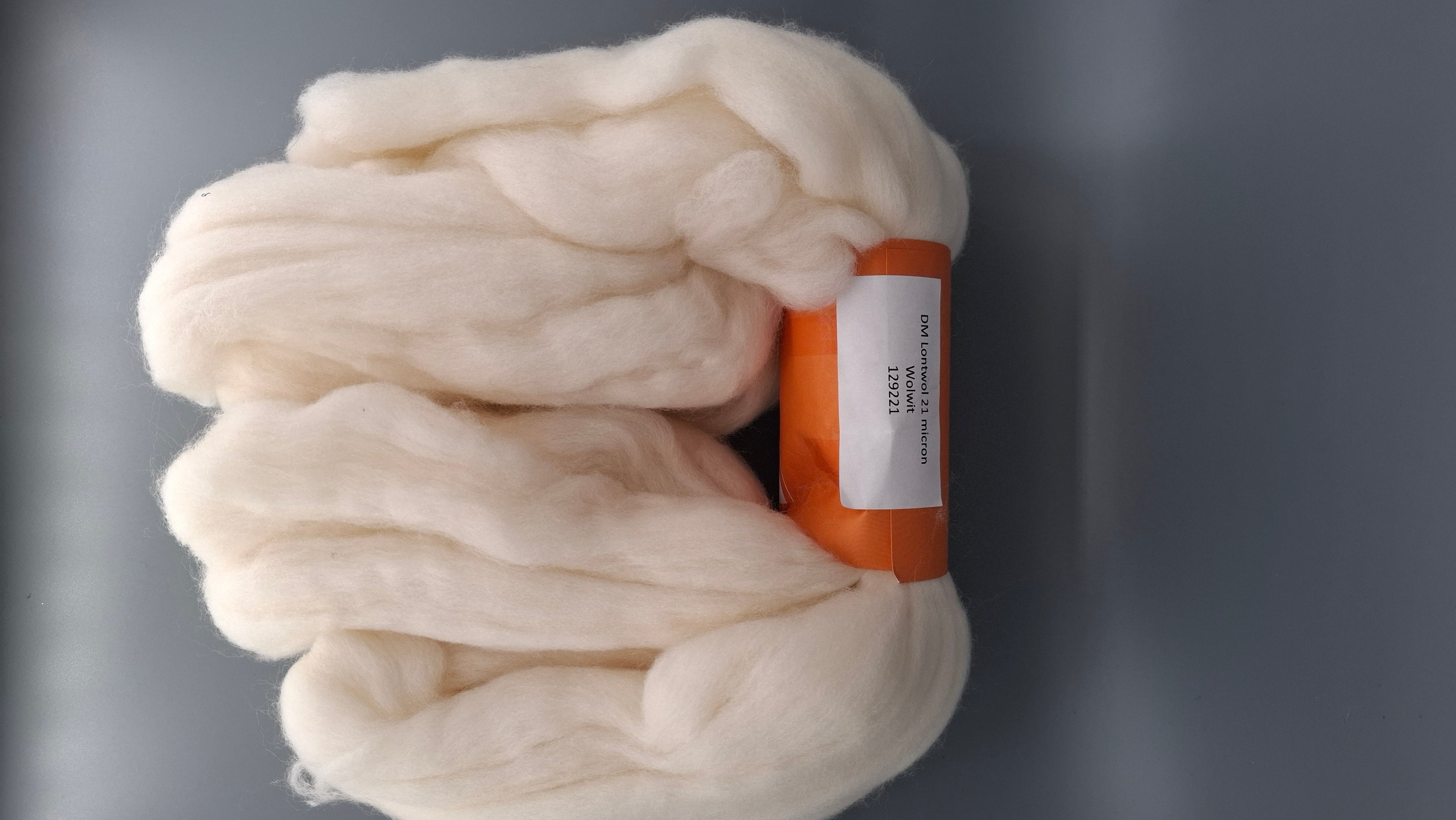 Dutch Merino Wol image 3