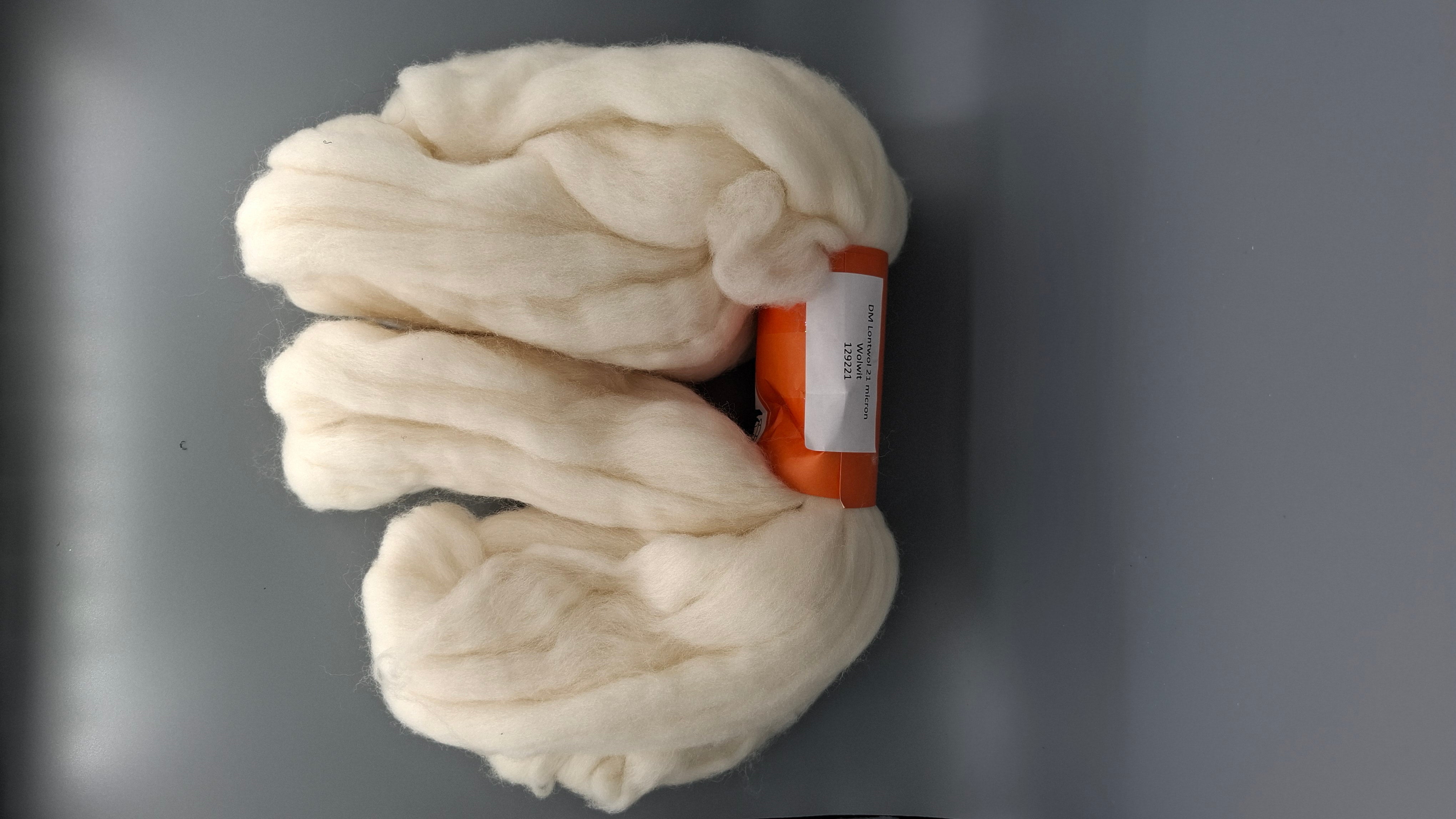 Dutch Merino Wol image 4